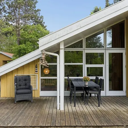 Ailen - 500m From The Sea By Interhome